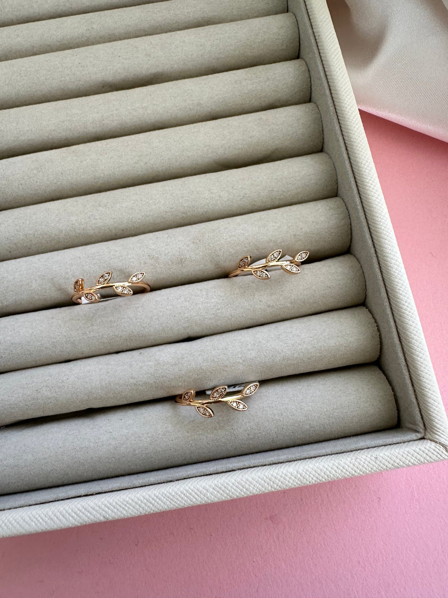 Leaf Vine Ring