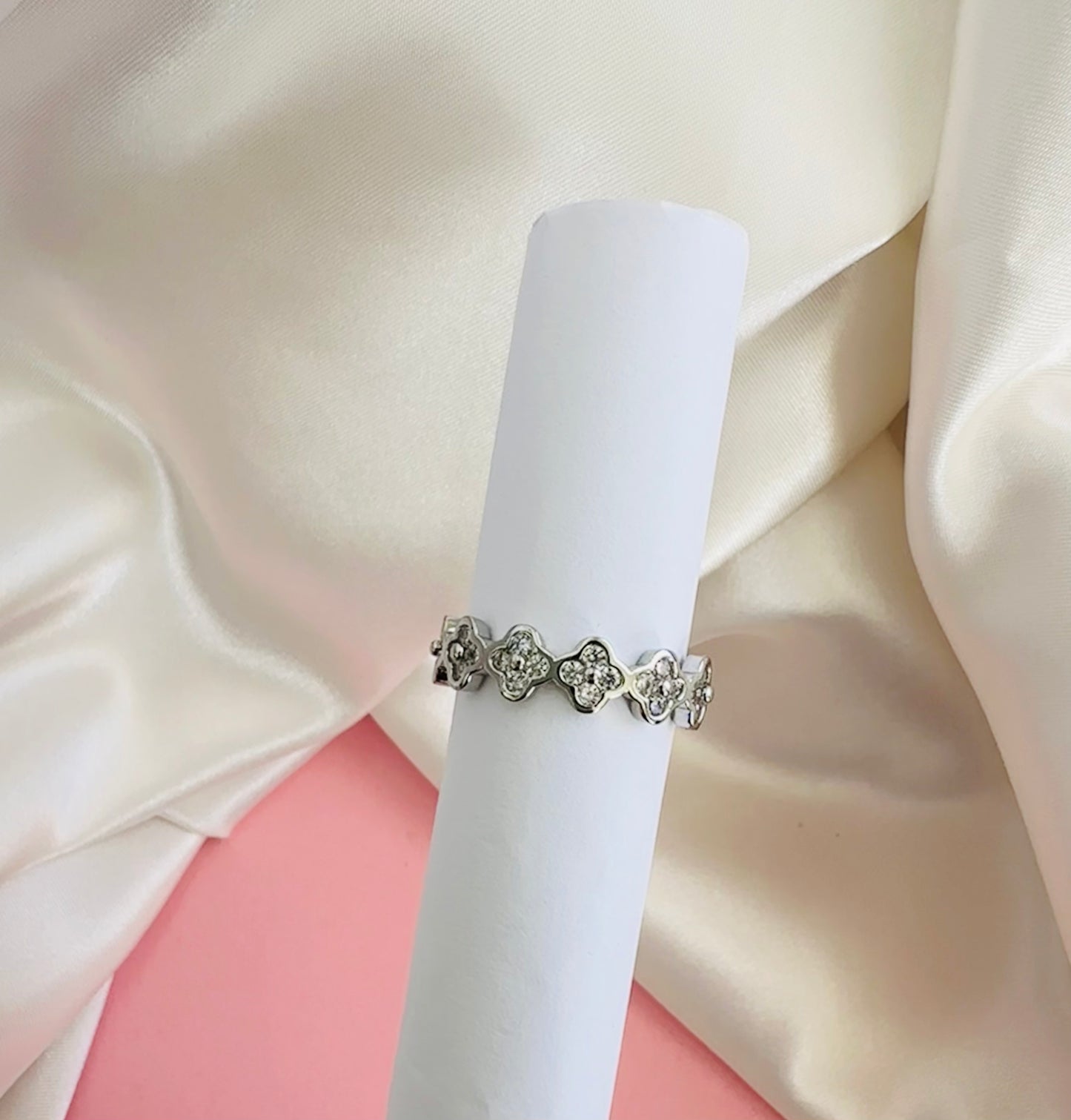 Silver Clover Ring